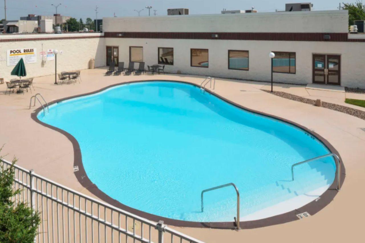 Americas Best Value Inn - Campus View Eau Claire Esterno foto