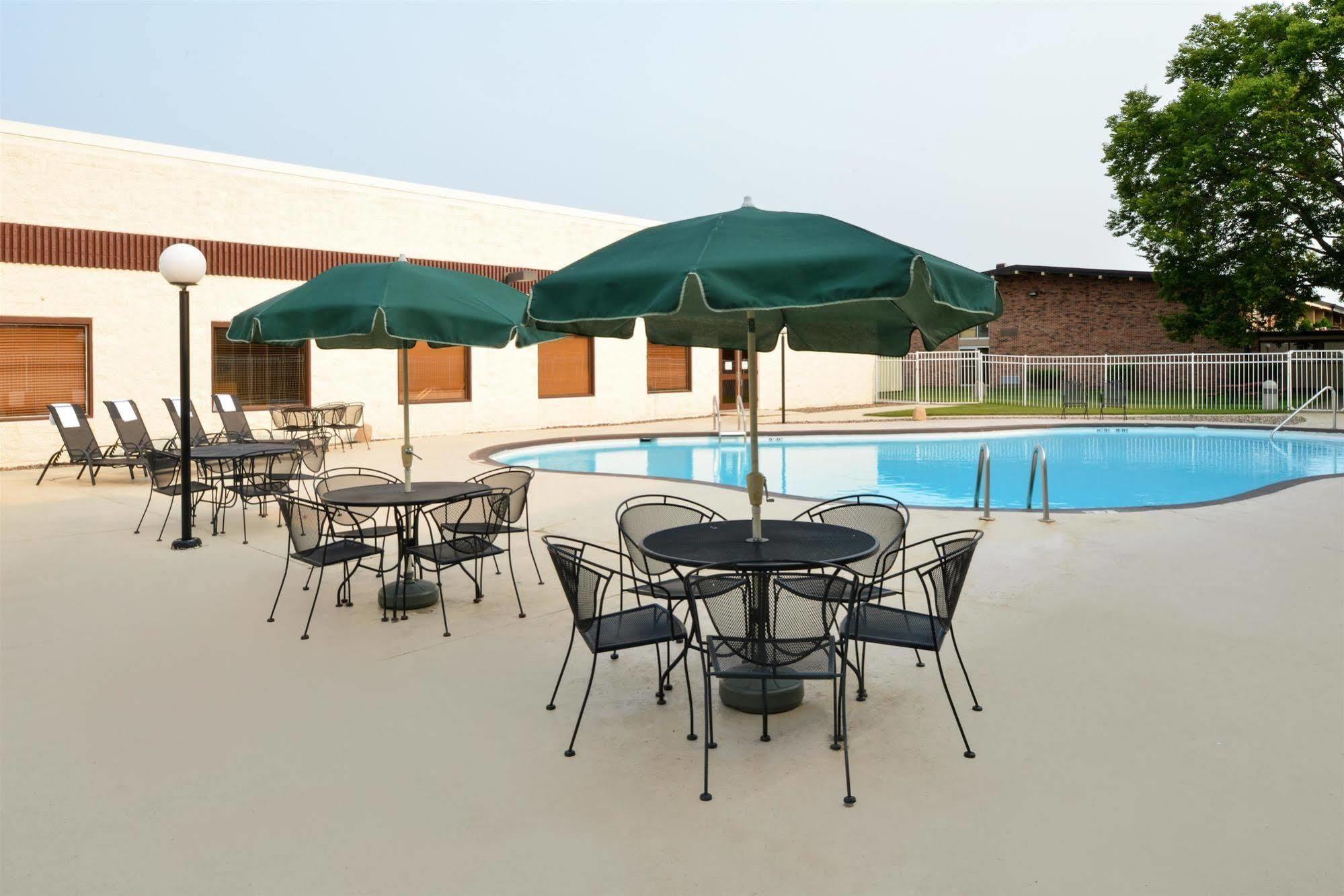 Americas Best Value Inn - Campus View Eau Claire Esterno foto
