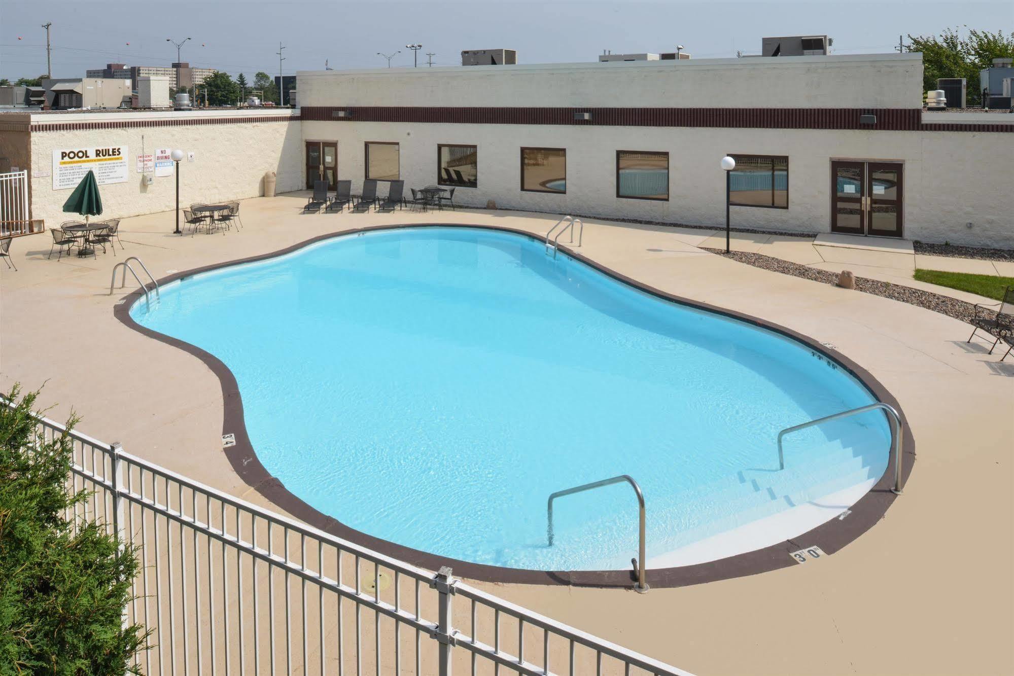 Americas Best Value Inn - Campus View Eau Claire Esterno foto
